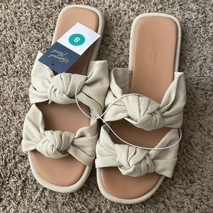 Women's Chi Slide Sandals - Universal Thread